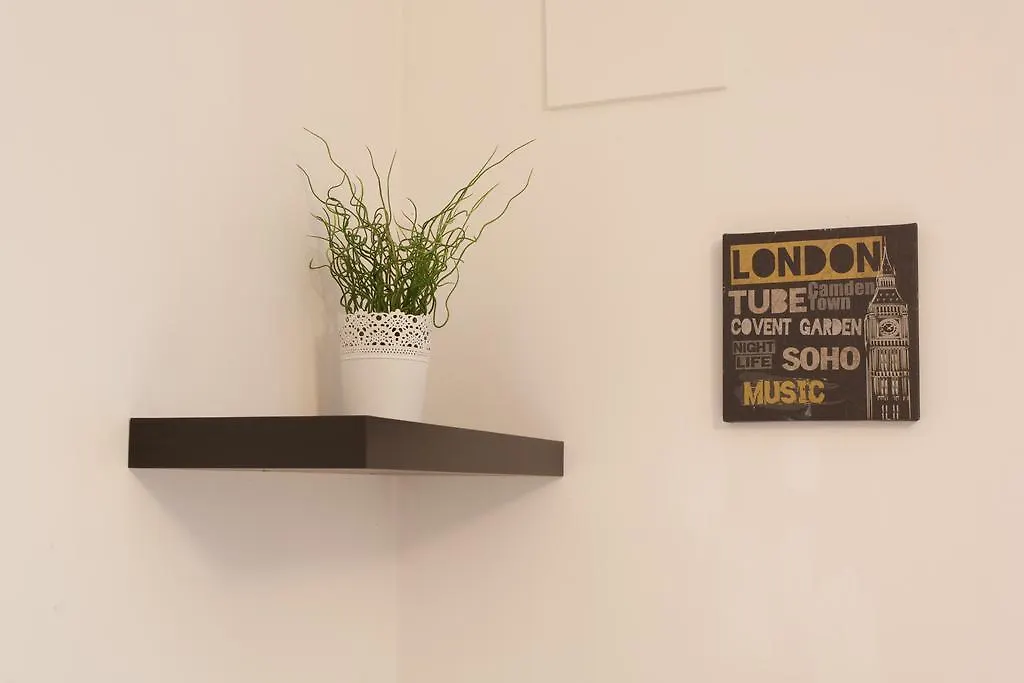 Monopoly Accommodations London Guest house