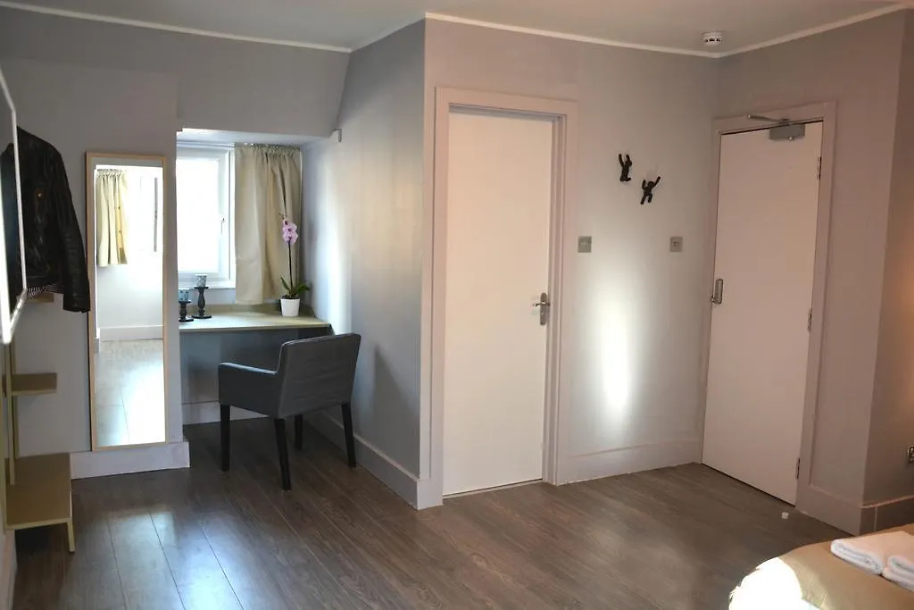 Monopoly Accommodations Londra 3*,